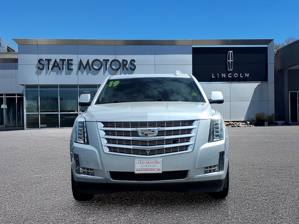 Used 2019 Cadillac Escalade Luxury SUV