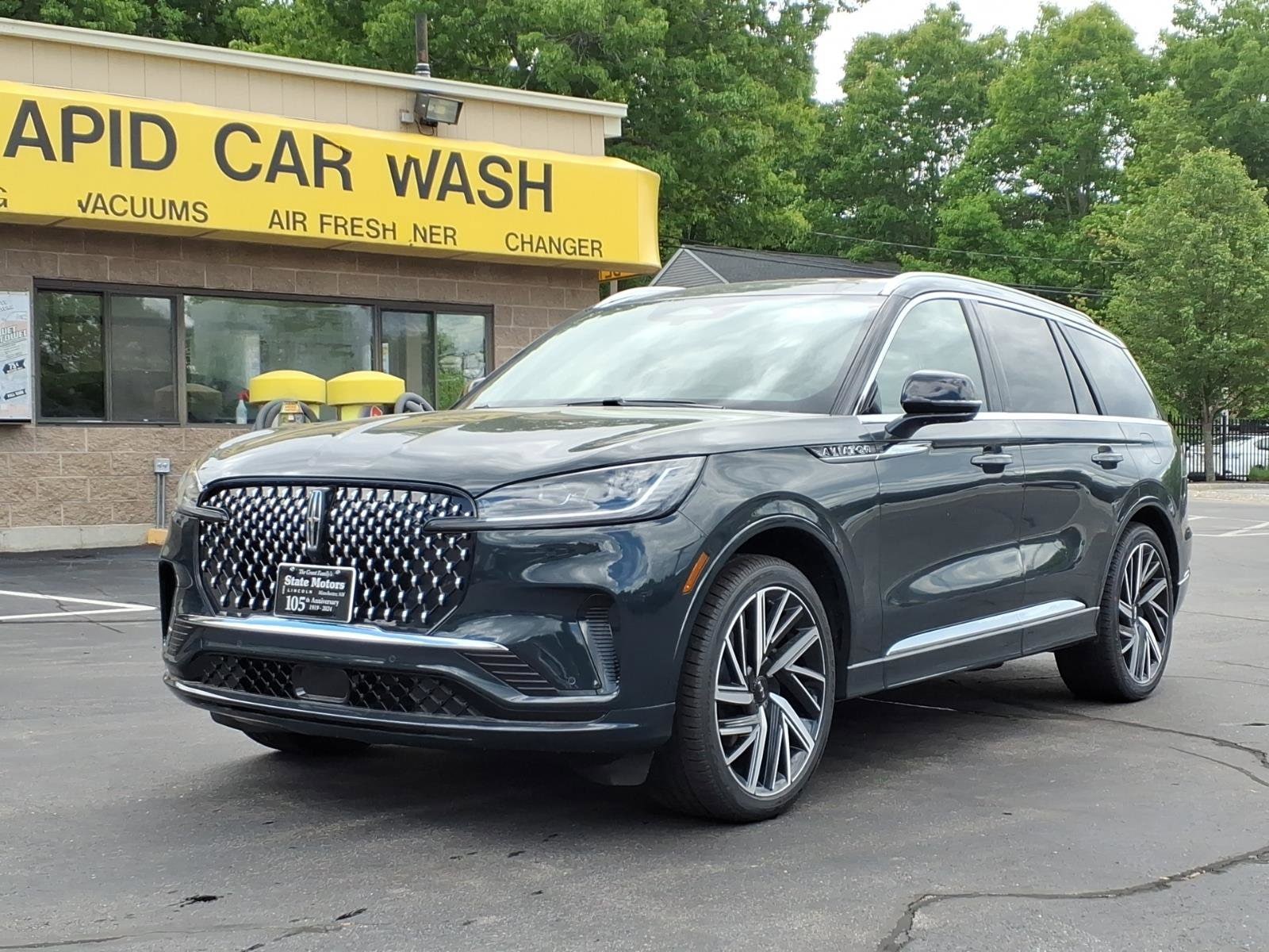 2026 Lincoln Aviator Black Label AWD's photo