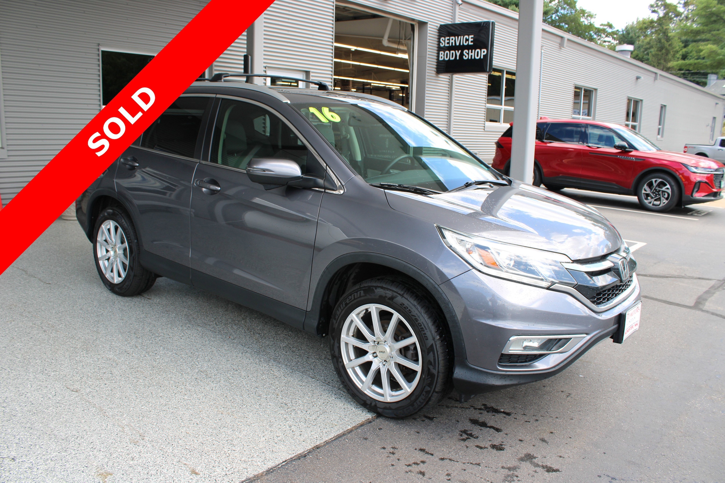 2016 Honda CR-V Touring's photo