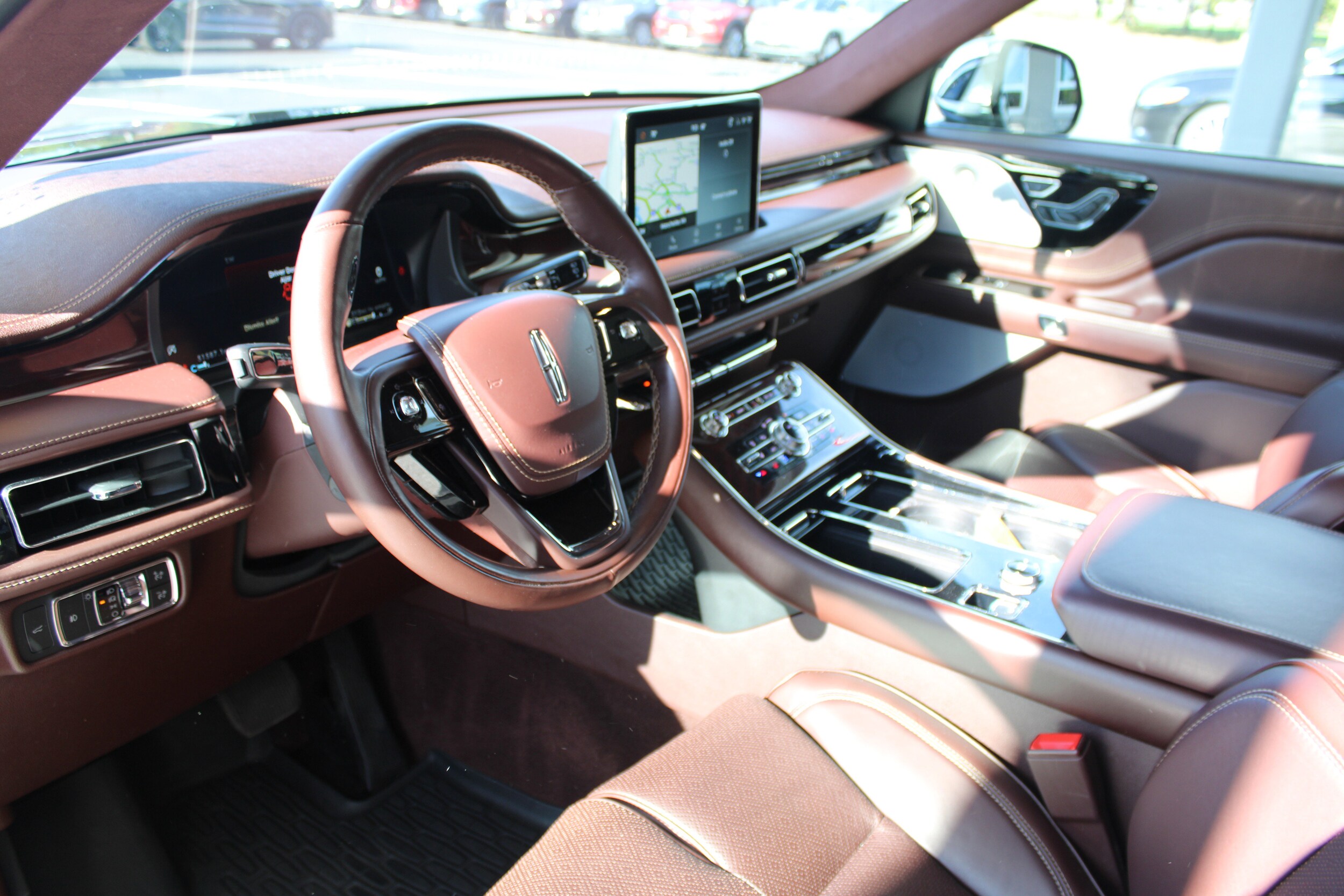 2022 Lincoln Aviator Black Label photo 3