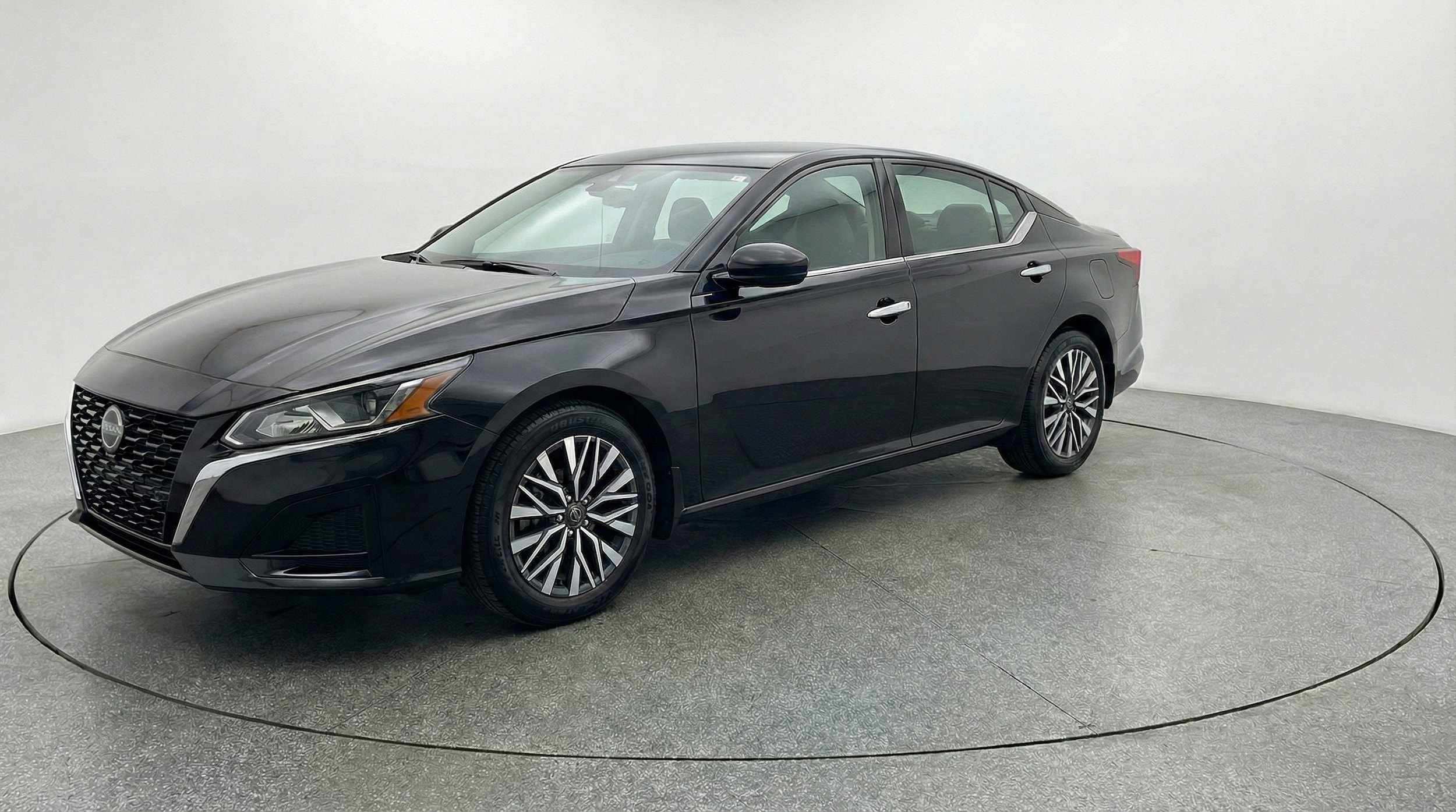 Thumbnail: 2025 Nissan Altima - 3