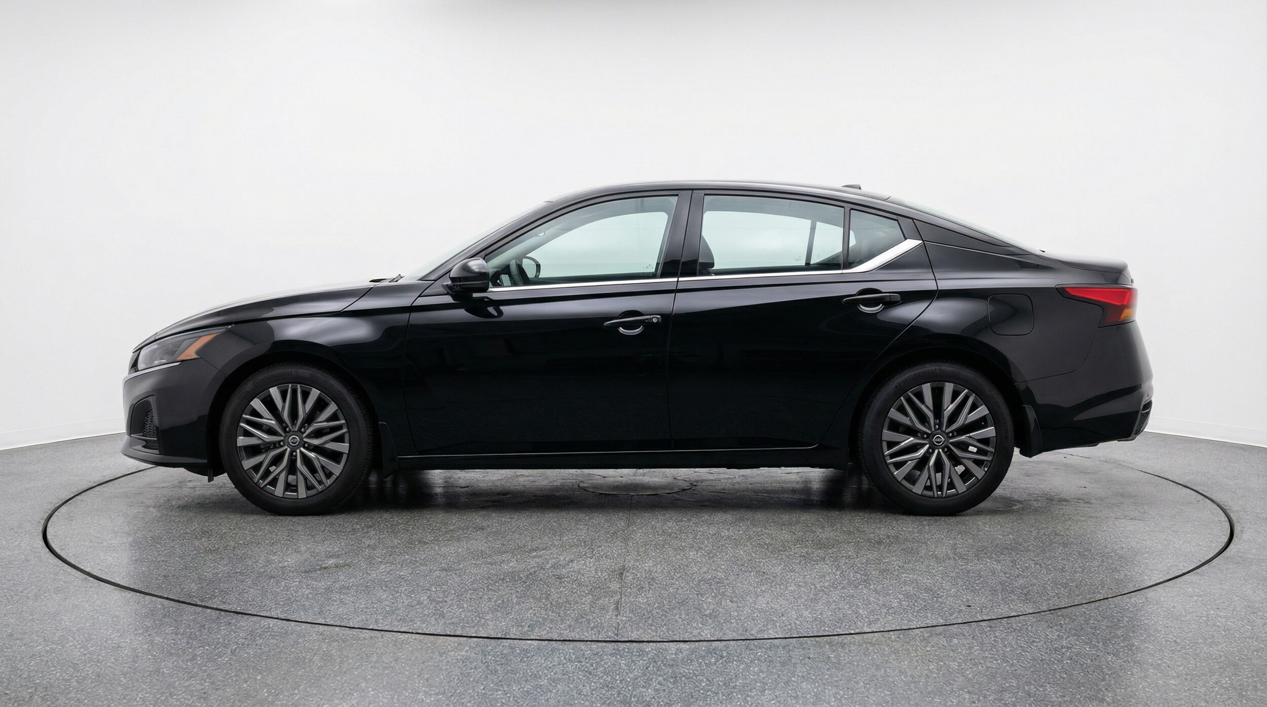 Thumbnail: 2025 Nissan Altima - 4