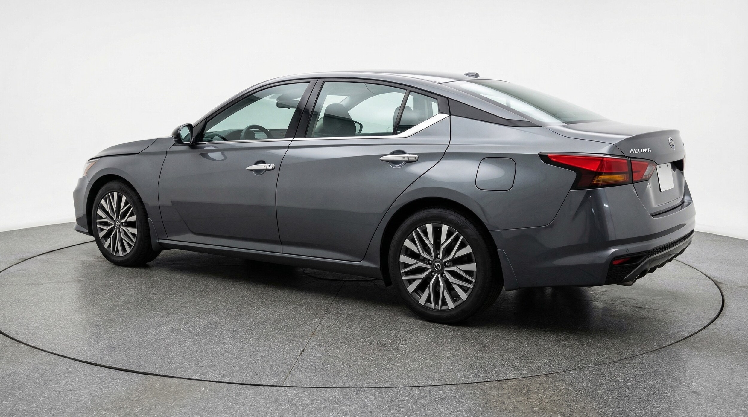 Thumbnail: 2025 Nissan Altima - 5