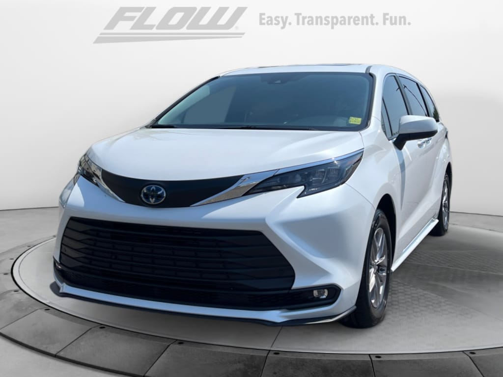 Certified 2025 Toyota Sienna XLE Minivan