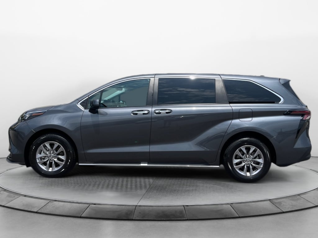 Certified 2025 Toyota Sienna XLE Minivan