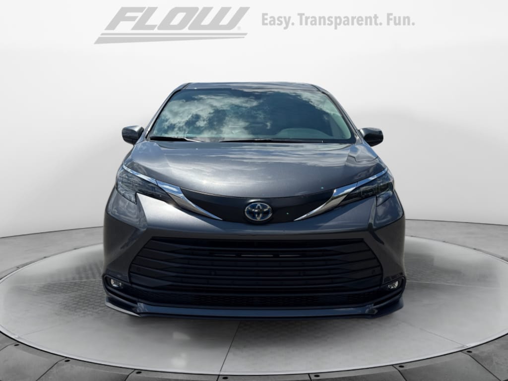 Certified 2025 Toyota Sienna XLE Minivan