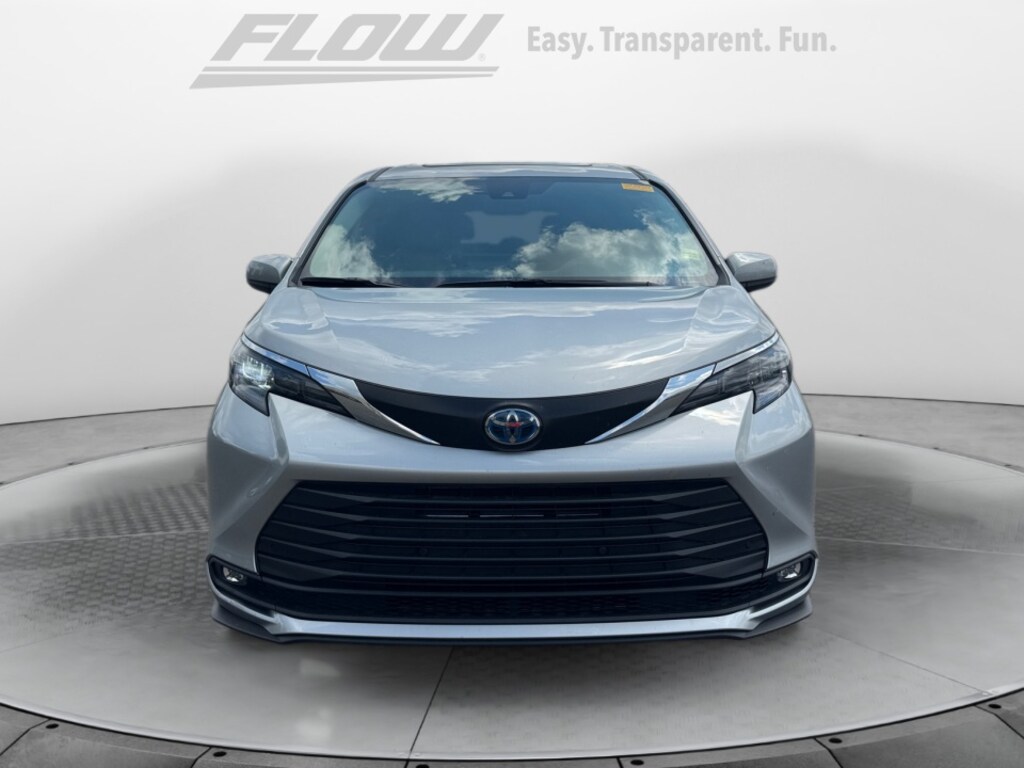Certified 2025 Toyota Sienna XLE Minivan