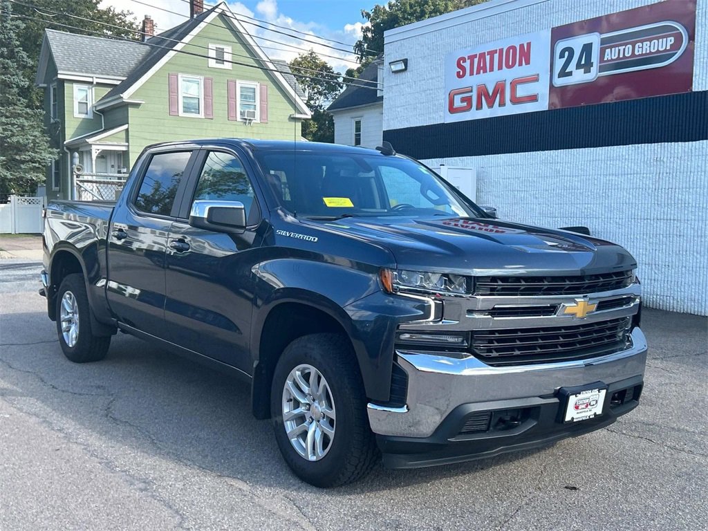 2021 Chevrolet Silverado 1500 LT photo 3