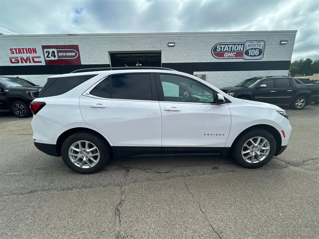 2022 Chevrolet Equinox LT photo 4