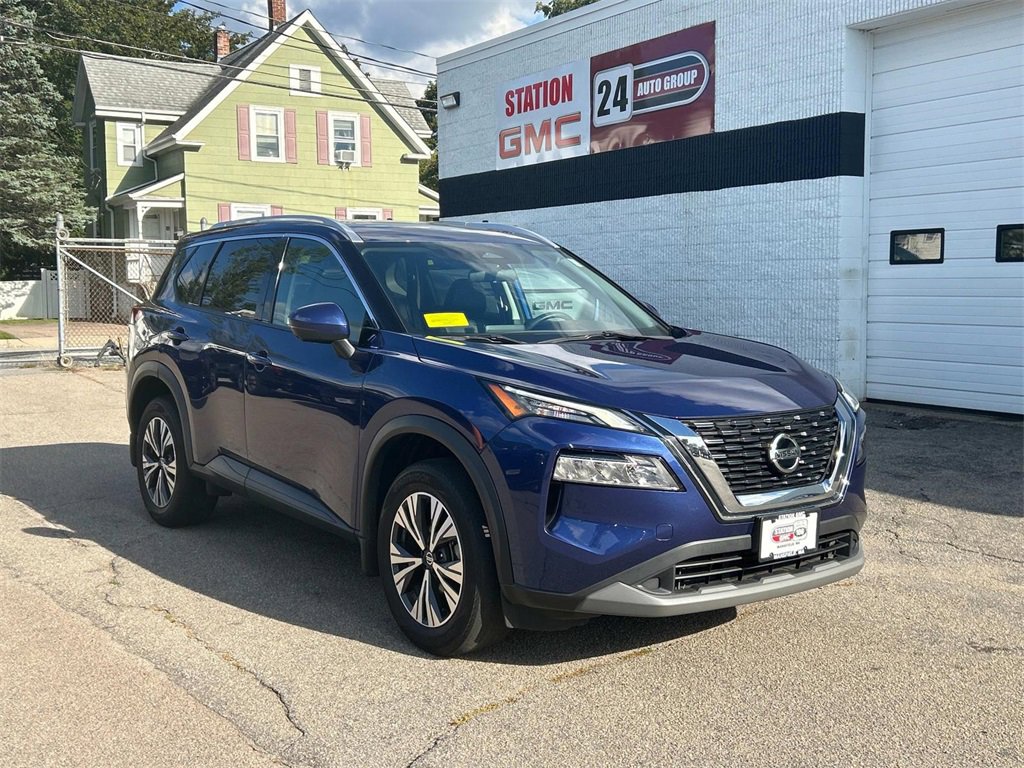 2021 Nissan Rogue SV photo 3