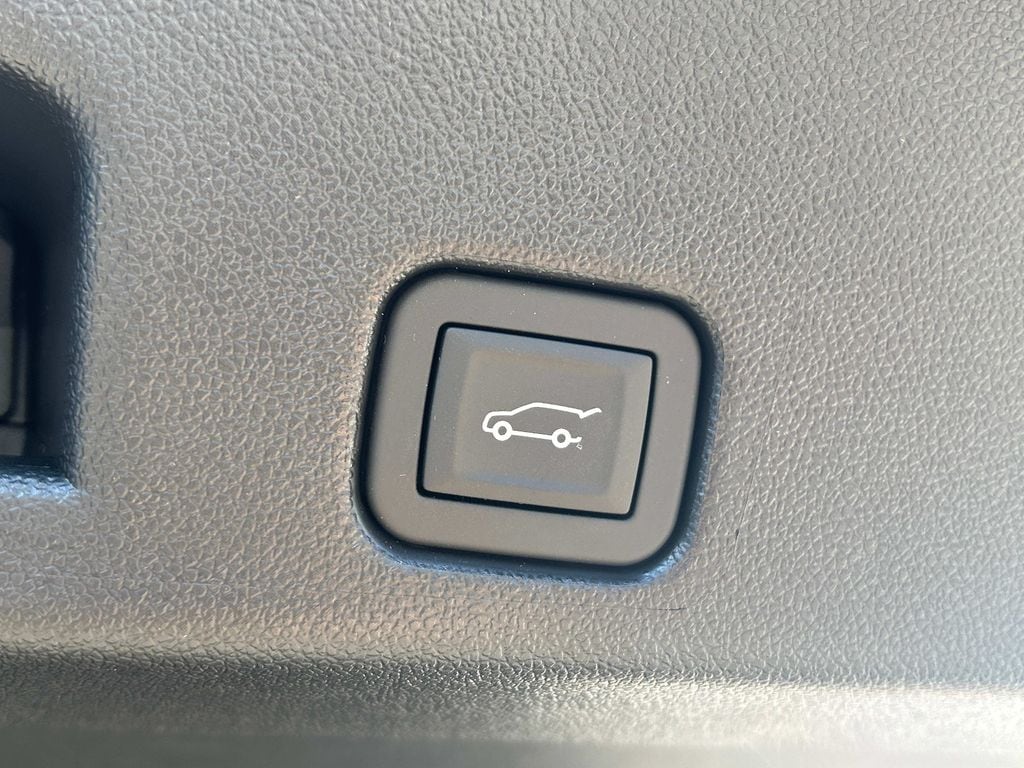 2026 GMC Acadia Elevation - Photo 4