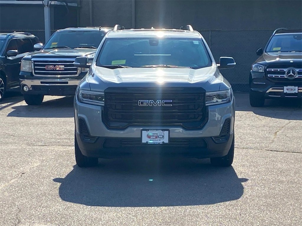 2023 Gmc Acadia SLE photo 2