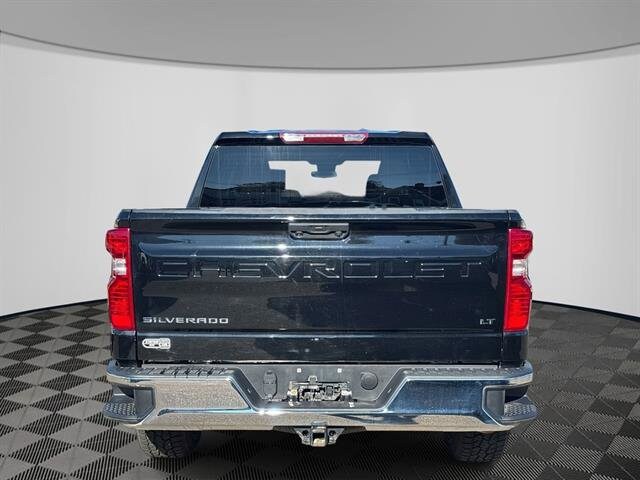 2022 Chevrolet Silverado 1500 LT photo 4