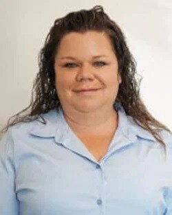 Staff member Jennifer Tracey from ID_3fde26c46a9e