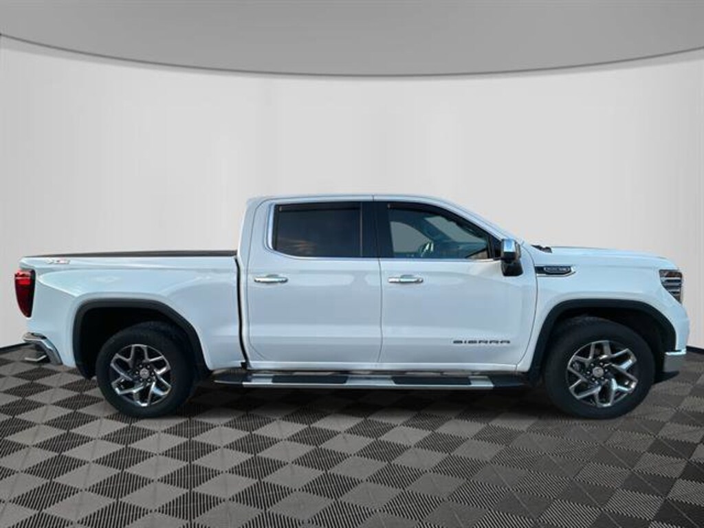 Used 2024 GMC Sierra 1500 SLT Truck