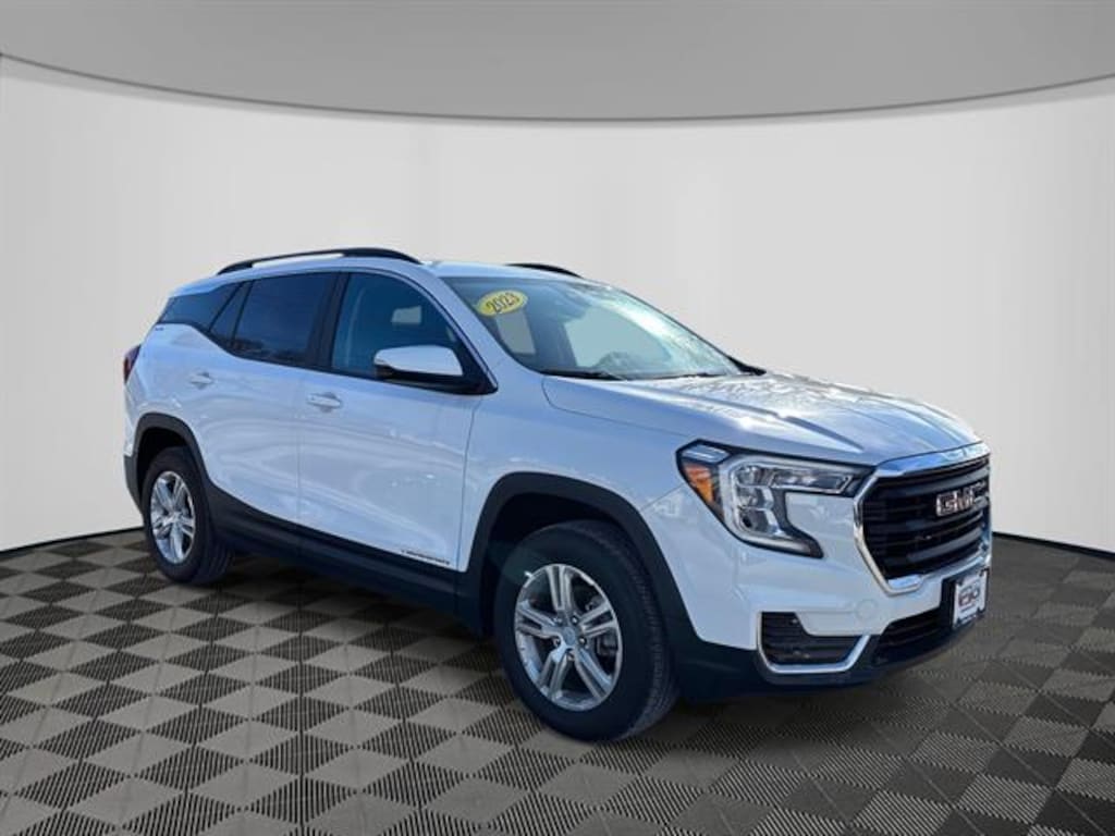 Used 2023 GMC Terrain SLE SUV