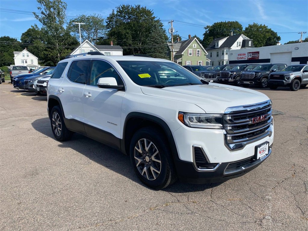 2023 Gmc Acadia SLE photo 2