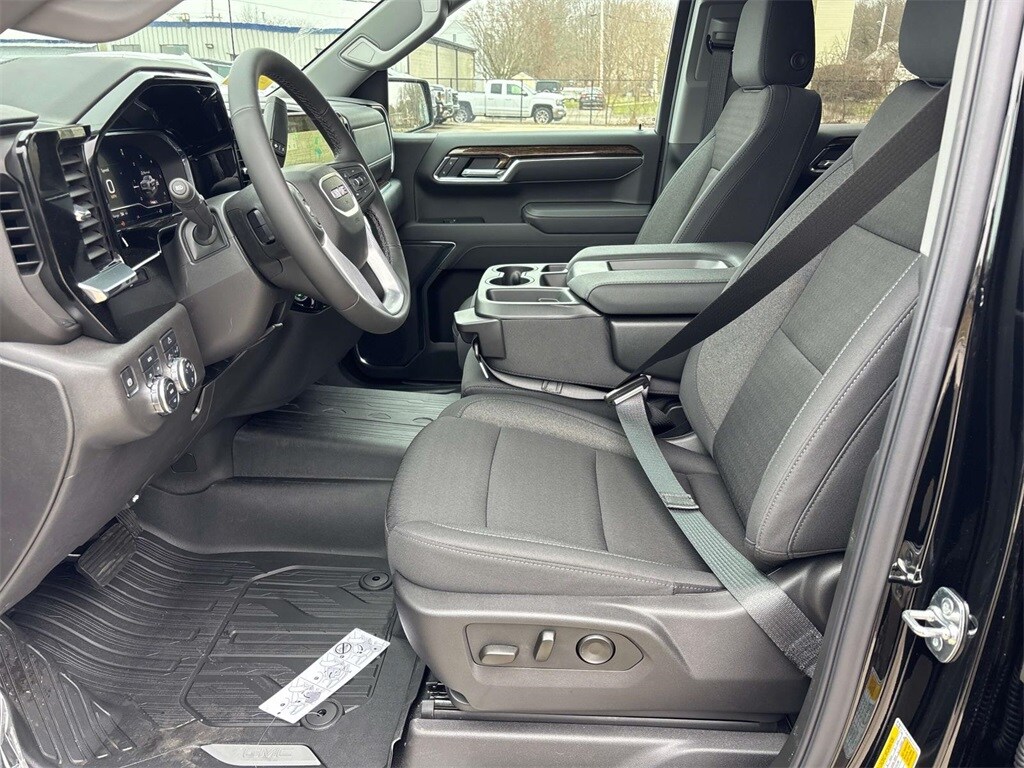 2025 Gmc Sierra 1500 SLE photo 4