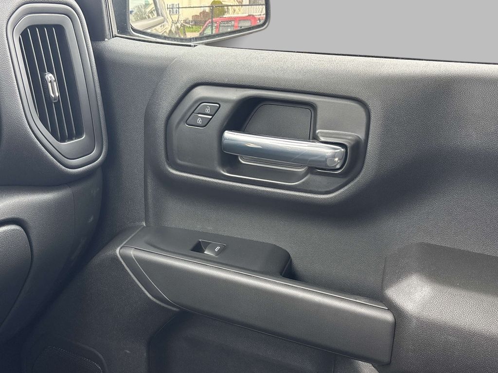 2025 GMC Sierra 1500 Pro - Photo 10