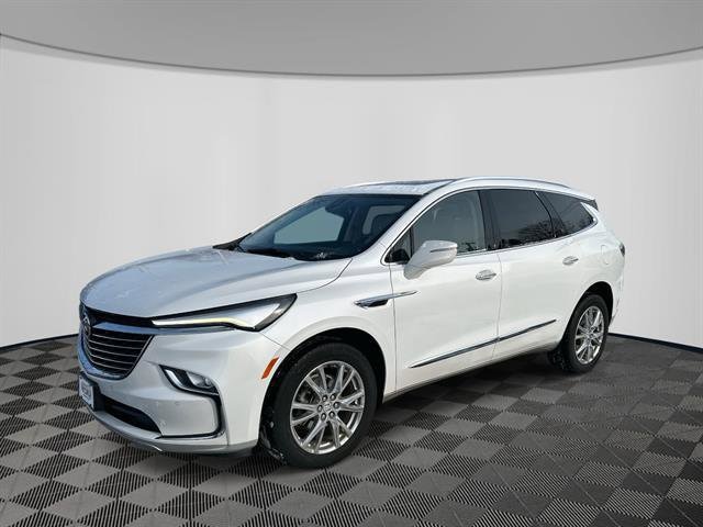 2023 Buick Enclave Essence's photo