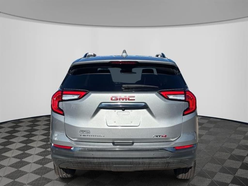 Used 2024 GMC Terrain AT4 SUV