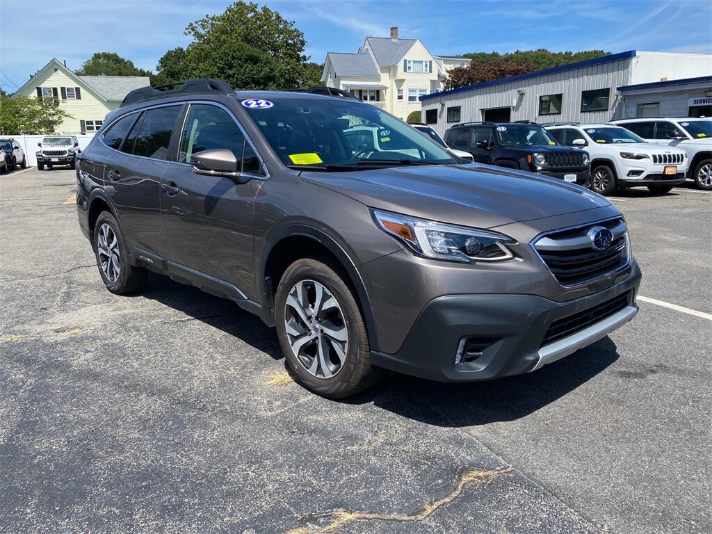 2022 Subaru Outback Limited photo 3