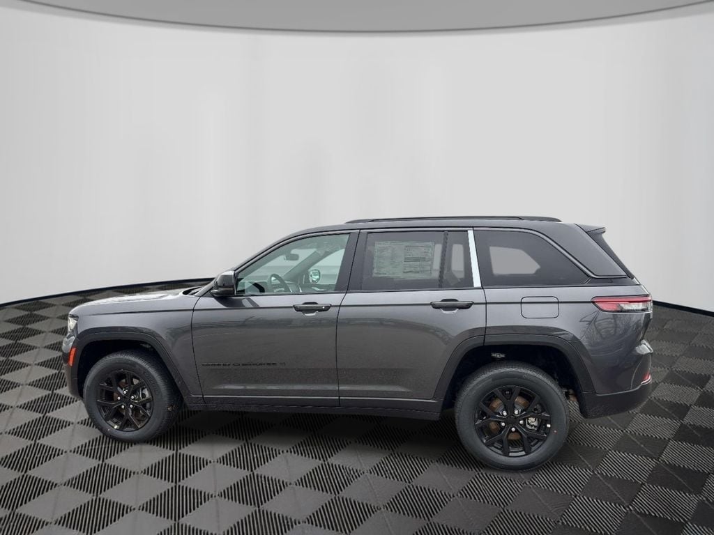 New 2026 Jeep Grand Cherokee Altitude 4x4 Sport Utility