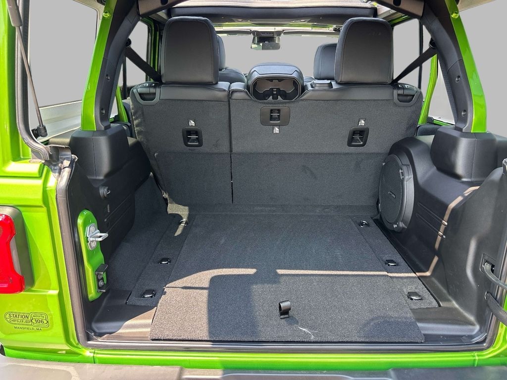 New 2026 Jeep Wrangler 4-Door Sahara 4x4 Sport Utility