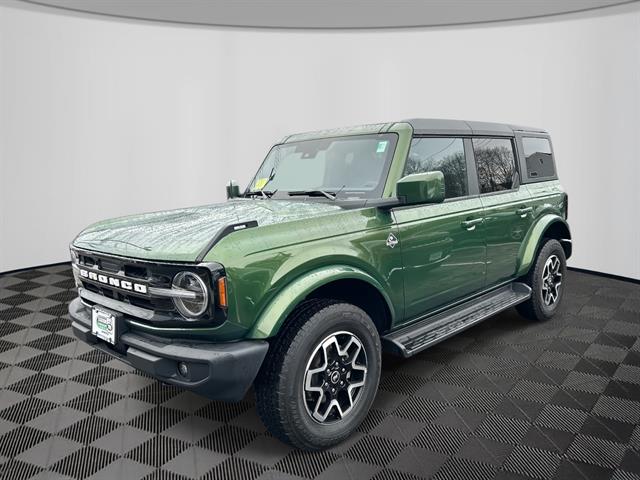 2025 Ford Bronco Outer Banks's photo