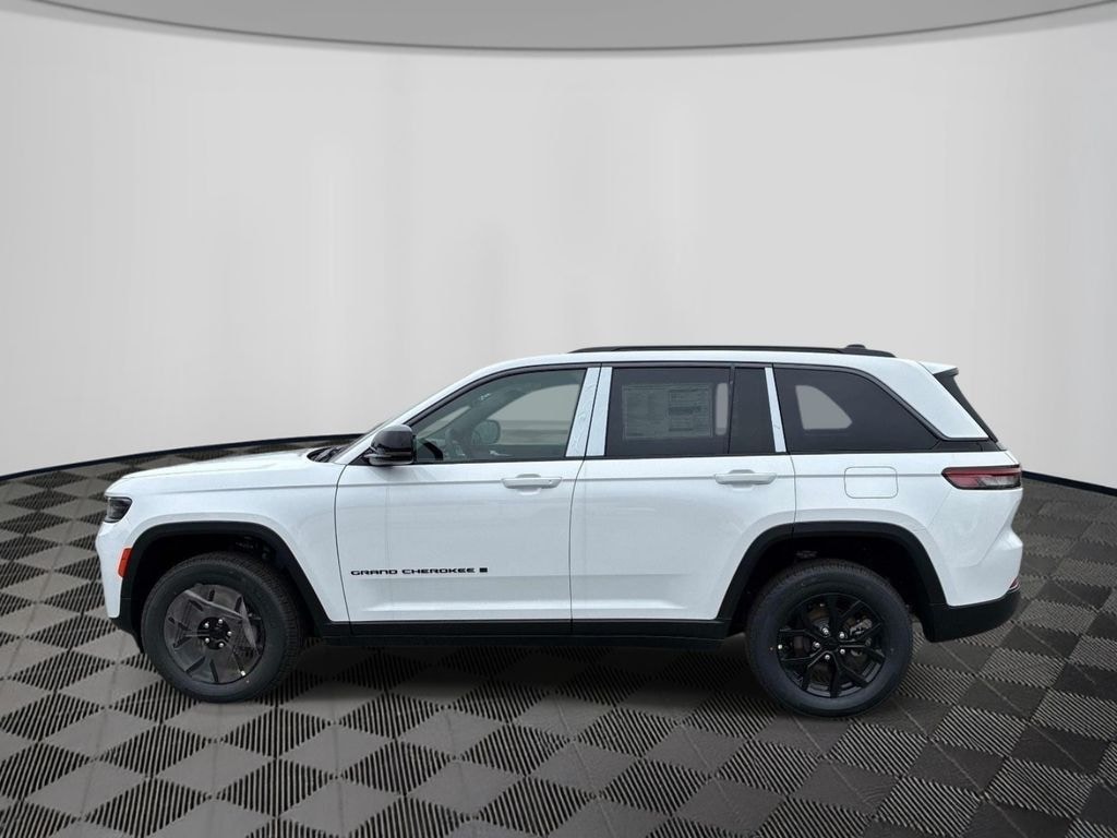 New 2026 Jeep Grand Cherokee LAREDO ALTITUDE 4X4 Sport Utility