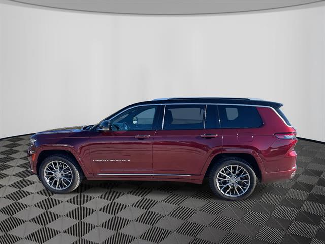 2022 Jeep Grand Cherokee L Summit photo 2