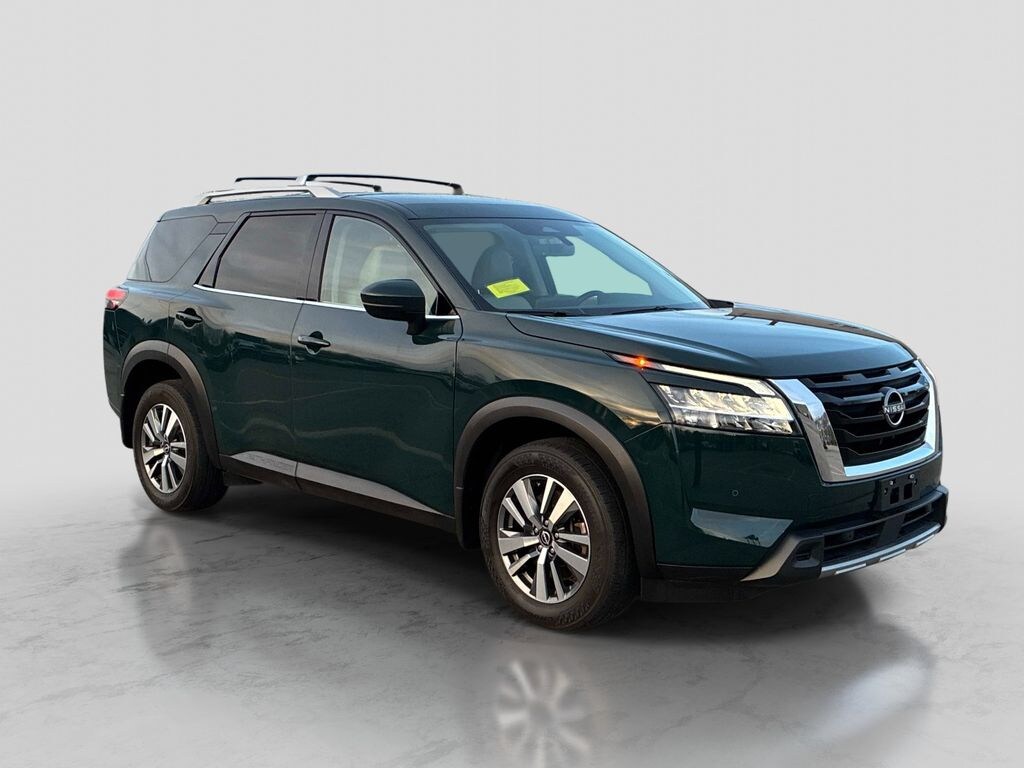 Used 2023 Nissan Pathfinder SL SUV