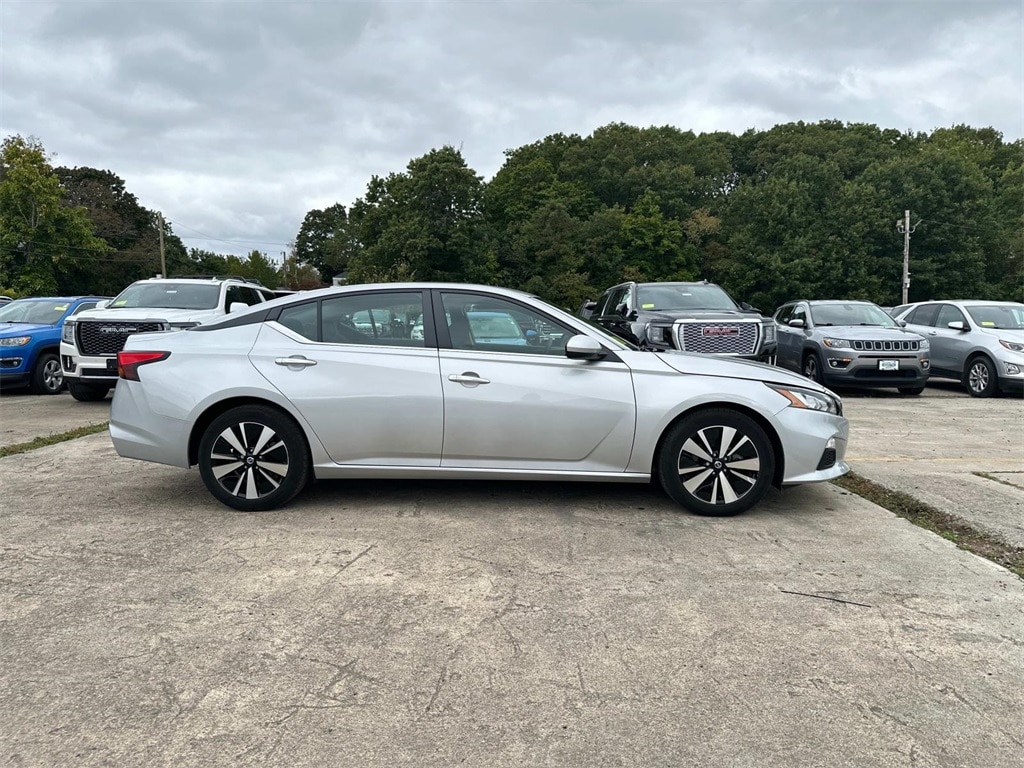 Used 2022 Nissan Altima SV with VIN 1N4BL4DV3NN396793 for sale in Mansfield, MA