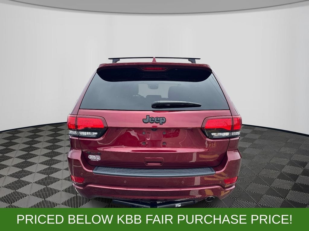 Used 2020 Jeep Grand Cherokee Laredo SUV