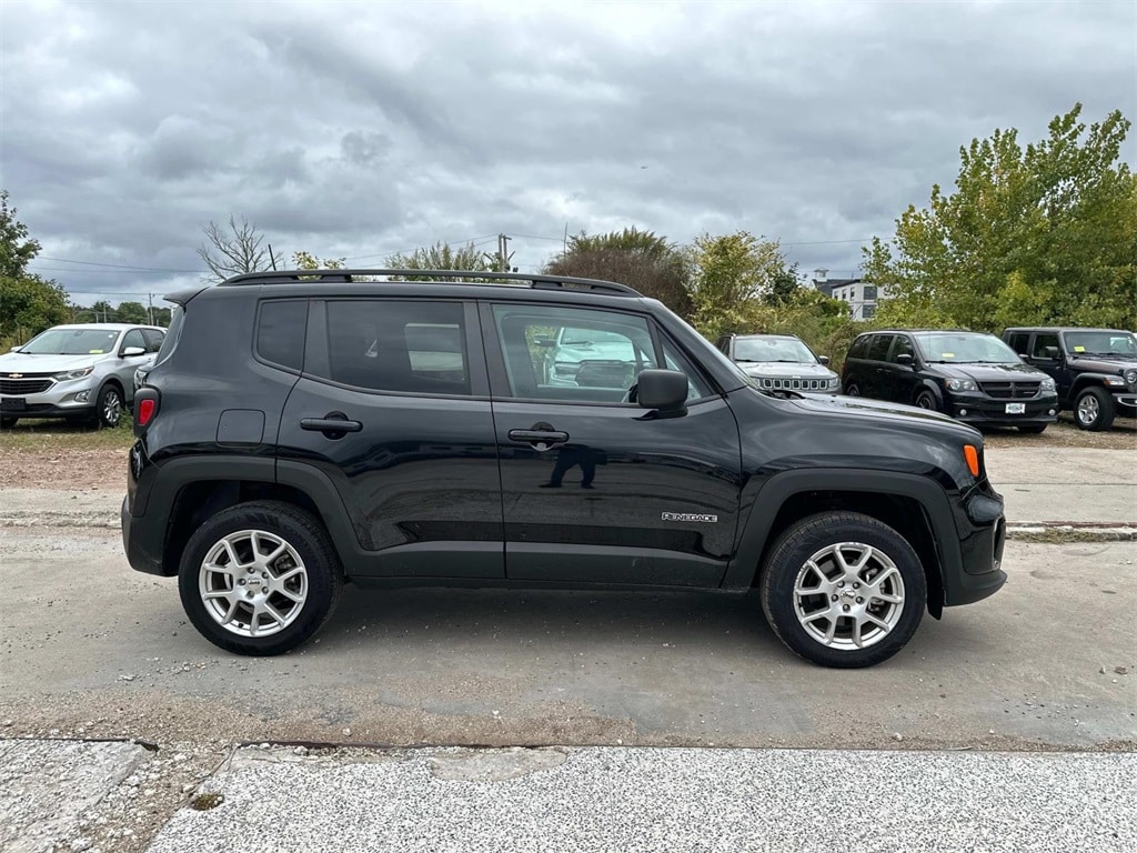 Used 2022 Jeep Renegade Latitude with VIN ZACNJDB14NPN52230 for sale in Mansfield, MA