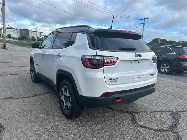 2022 Jeep Compass Trailhawk photo 3