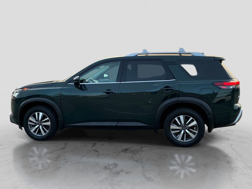 Used 2023 Nissan Pathfinder SL SUV