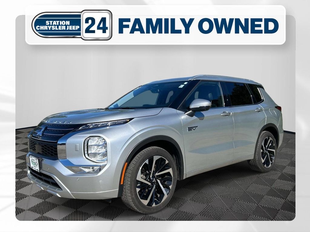 Used 2025 Mitsubishi Outlander PHEV SEL SUV