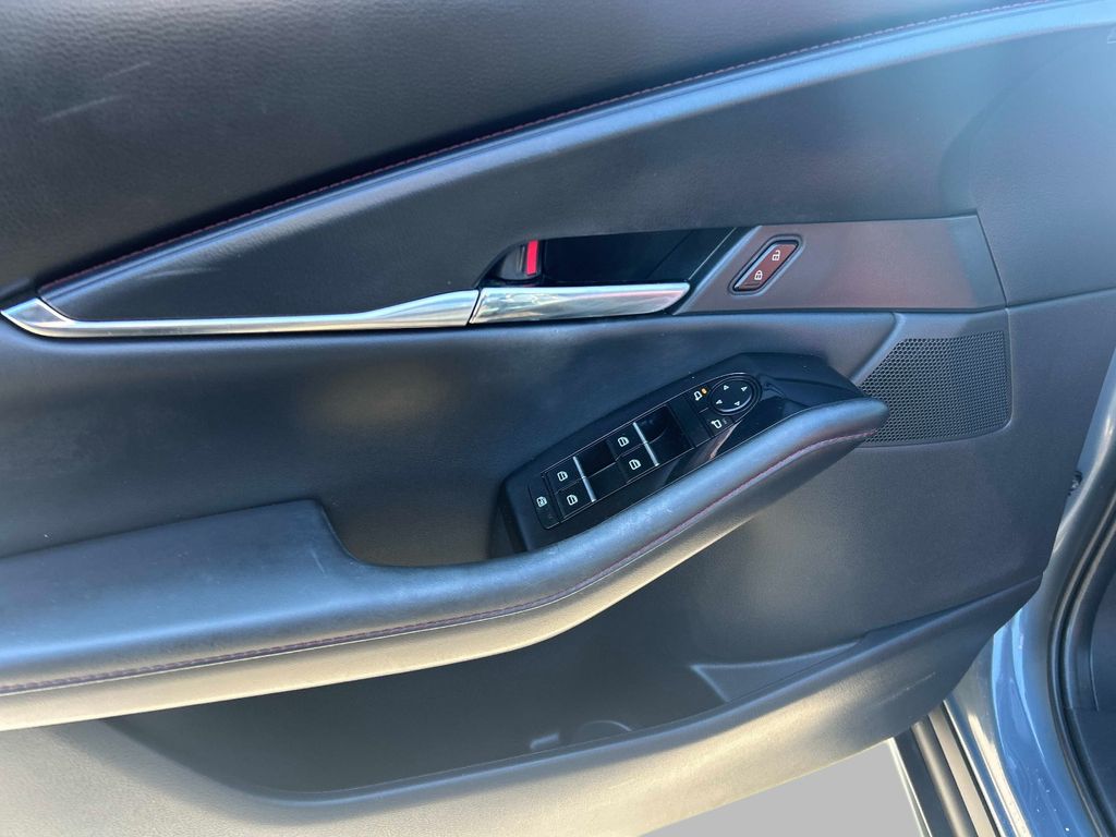 2022 Mazda CX-30 Carbon Edition - Photo 17