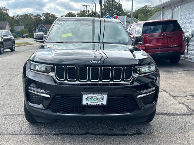 2022 Jeep Grand Cherokee Limited photo 2