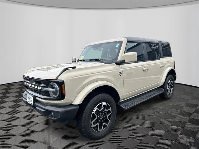 2025 Ford Bronco Outer Banks's photo