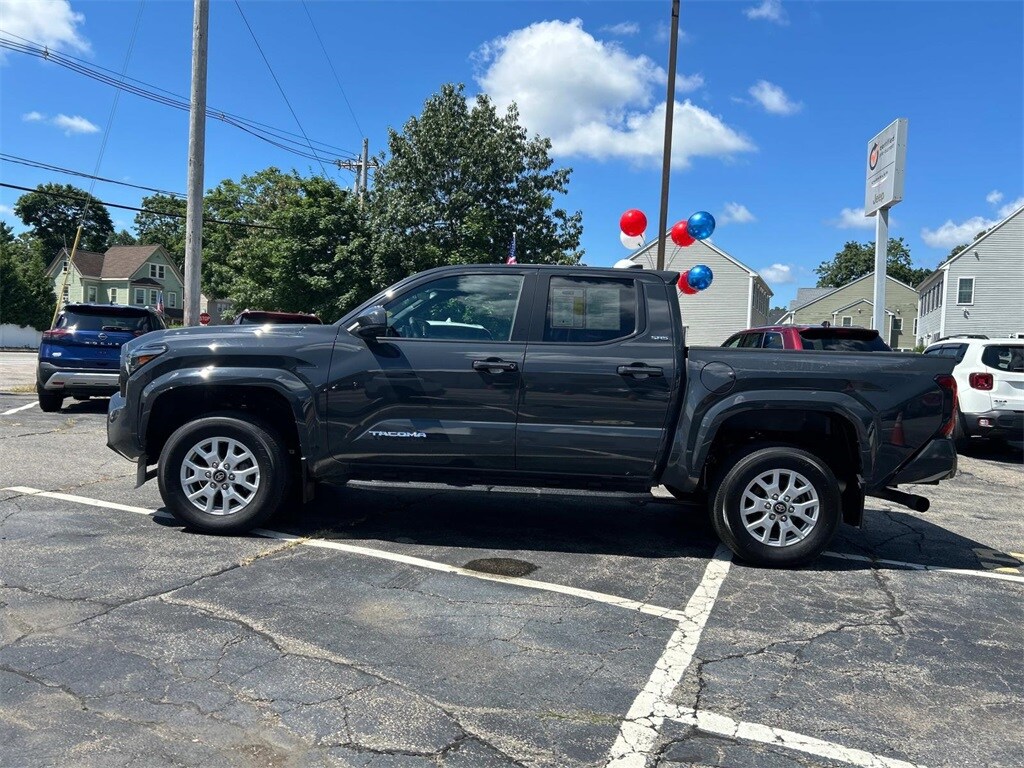 2024 Toyota Tacoma SR5 4x4 photo 2