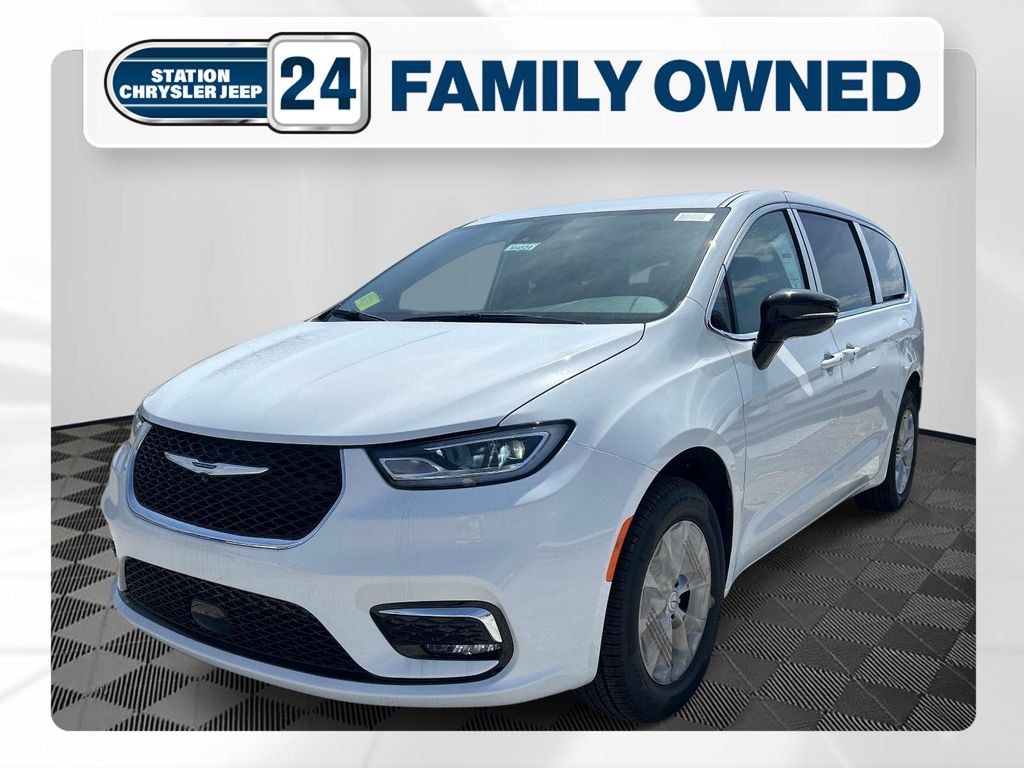New 2026 Chrysler Pacifica SELECT AWD Passenger Van