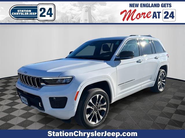 2022 Jeep Grand Cherokee Overland's photo