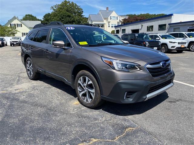 2022 Subaru Outback Limited photo 3