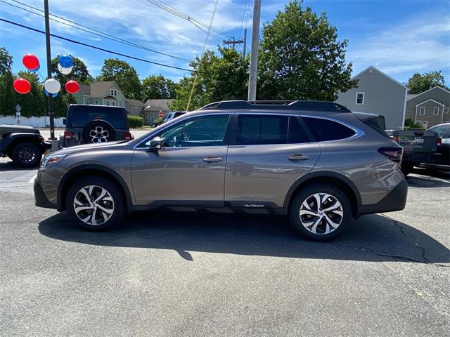 2022 Subaru Outback Limited photo 4