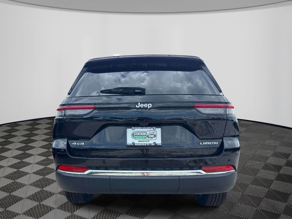 New 2026 Jeep Grand Cherokee LAREDO X 4X4 Sport Utility