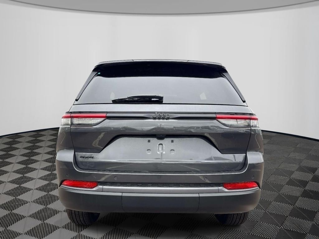 New 2026 Jeep Grand Cherokee Altitude 4x4 Sport Utility