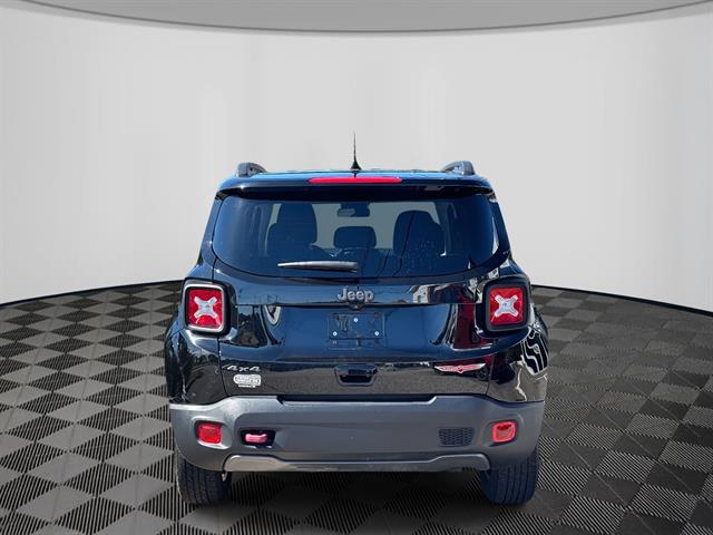 2019 Jeep Renegade Trailhawk photo 3