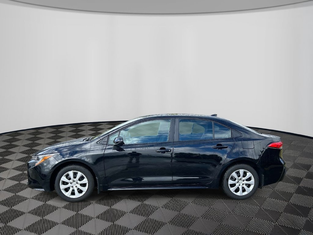 Used 2025 Toyota Corolla LE Sedan